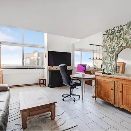 Duplex Floor 1km From Eiffel Tower דירה פריז